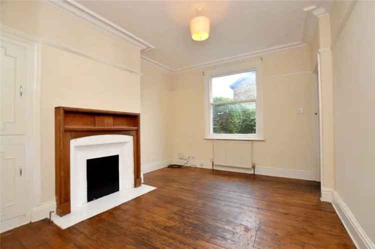 House For Sale in Leeds, England