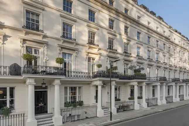 Flat for sale in Leinster Square, Bayswater, London W2, United Kingdom