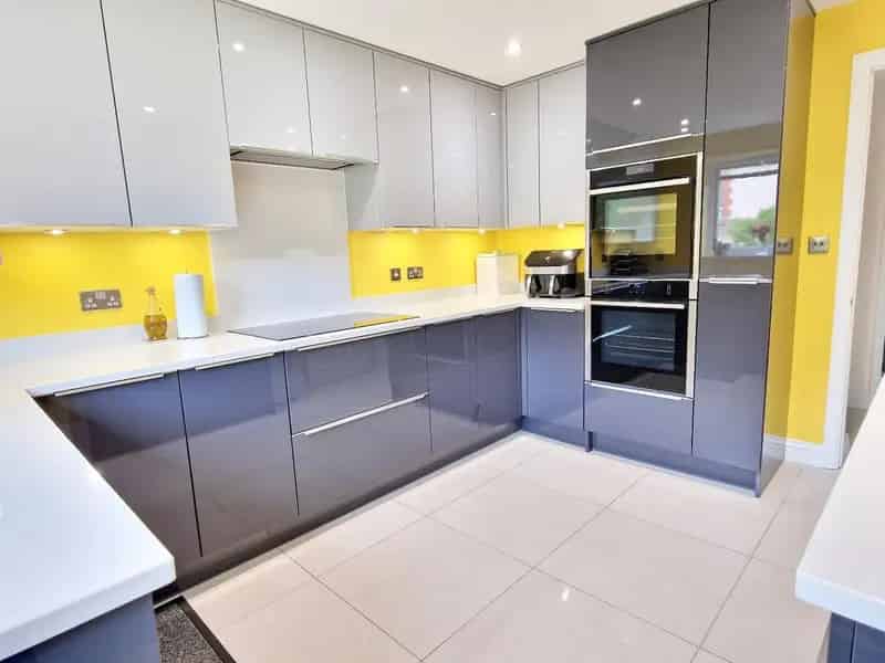 5 Bedroom House For Sale Near Bicester Village