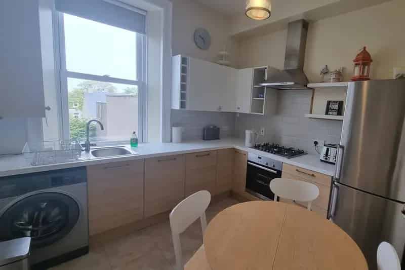 Two Bed House with Garden Shed and Parking