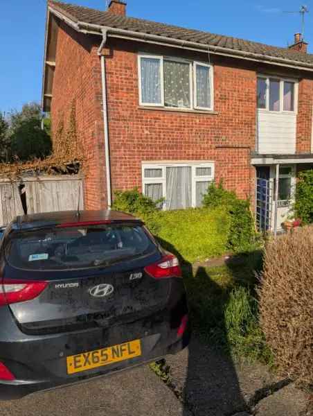 3 Bed Semi Detached House Quiet Village Garden