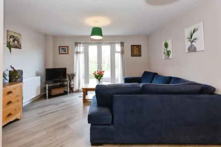 2 Bedroom House For Sale Near Dorridge Village Station