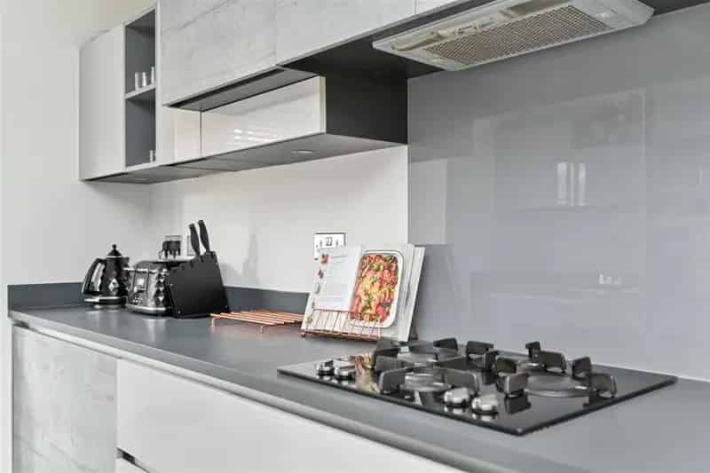 3 Bedroom Semi-Detached House for Sale in Apperley Bridge