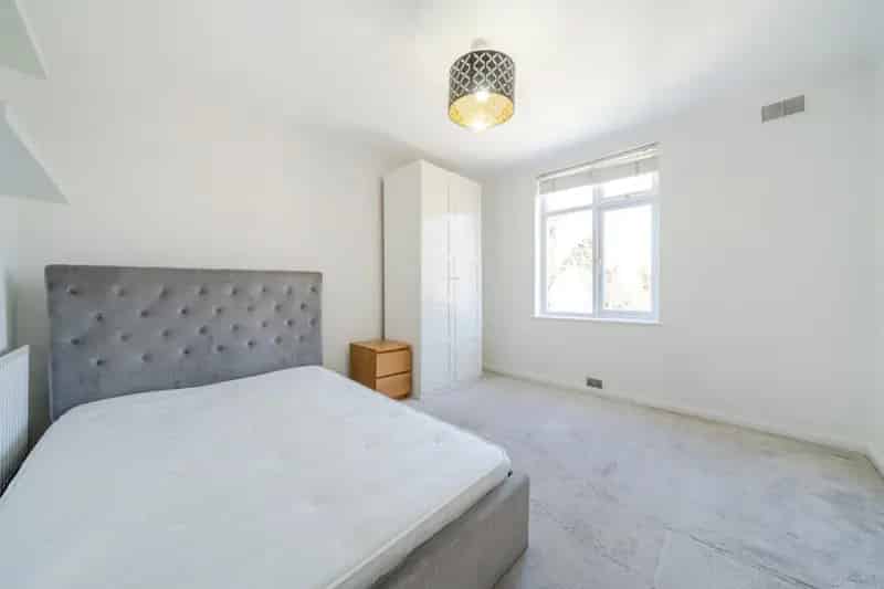 First Floor Flat West Ealing Two Double Bedrooms Modern Close To Amenities