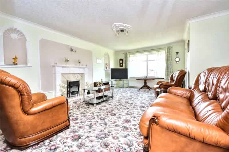 Three-Bedroom Bungalow for Sale in Leeds LS15