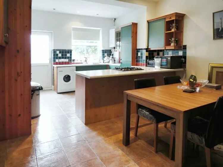 2 Bedroom Mid Terrace House Wilmslow Cheshire