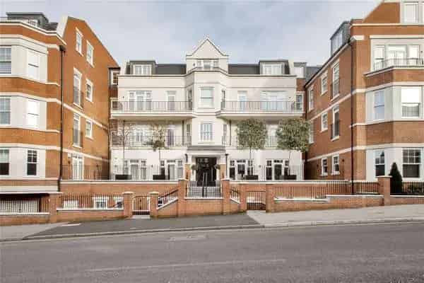 3 Bedroom Penthouse Apartment Near Station Sevenoaks