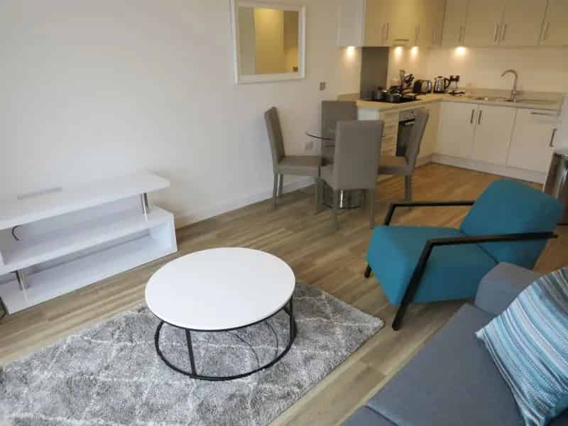 2 Bed Furnished Apartment with Parking Zero Deposit Available