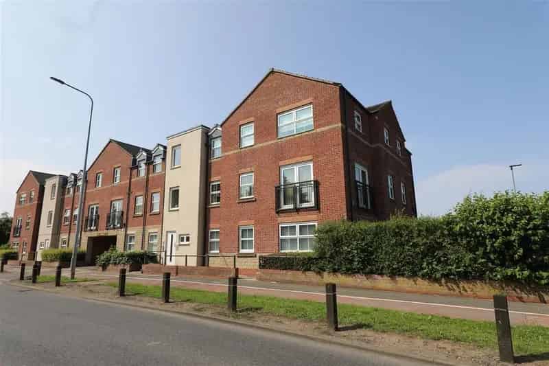 2 Bedroom Ground Floor Apartment for Sale