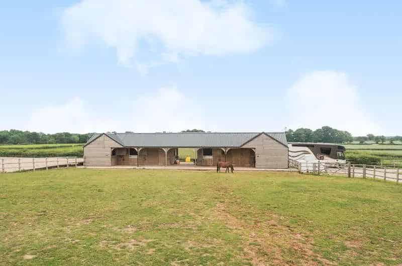 5 Bed Farmhouse with Equestrian Facilities