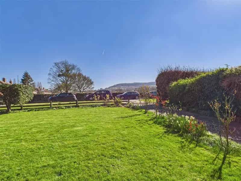 3 Bedroom Detached House for Sale Haresfield