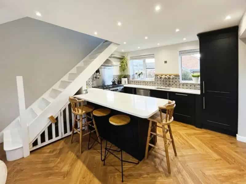 3 Bed Detached House For Sale