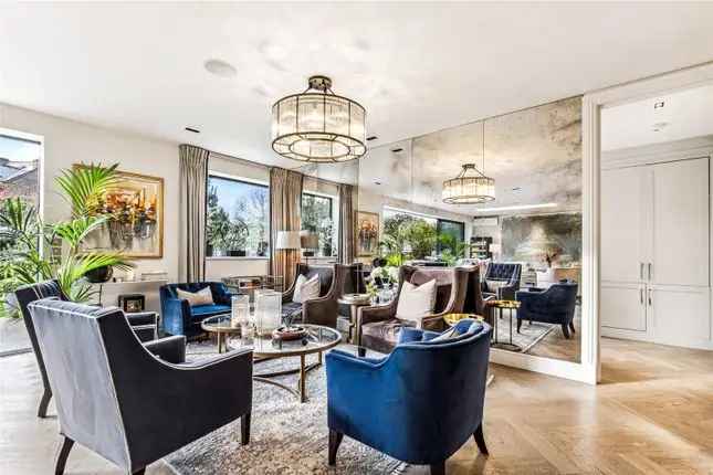 7 Bedroom Victorian House for Sale in Barnes SW13