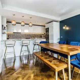 2-Bed 74m² Apartment Manchester Parsonage Gardens Available Now