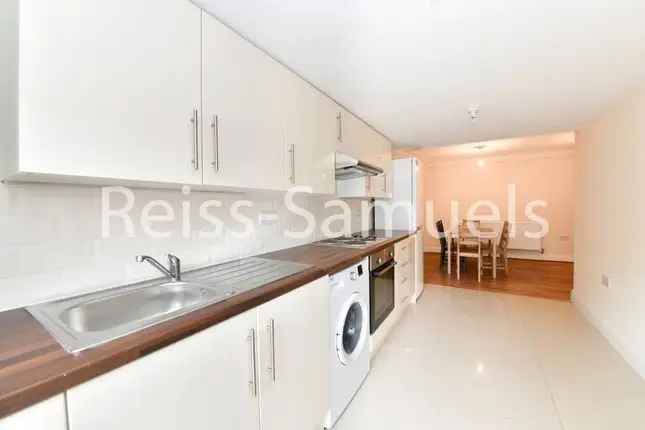 Terraced House for Rent Manchester Road Isle of Dogs London