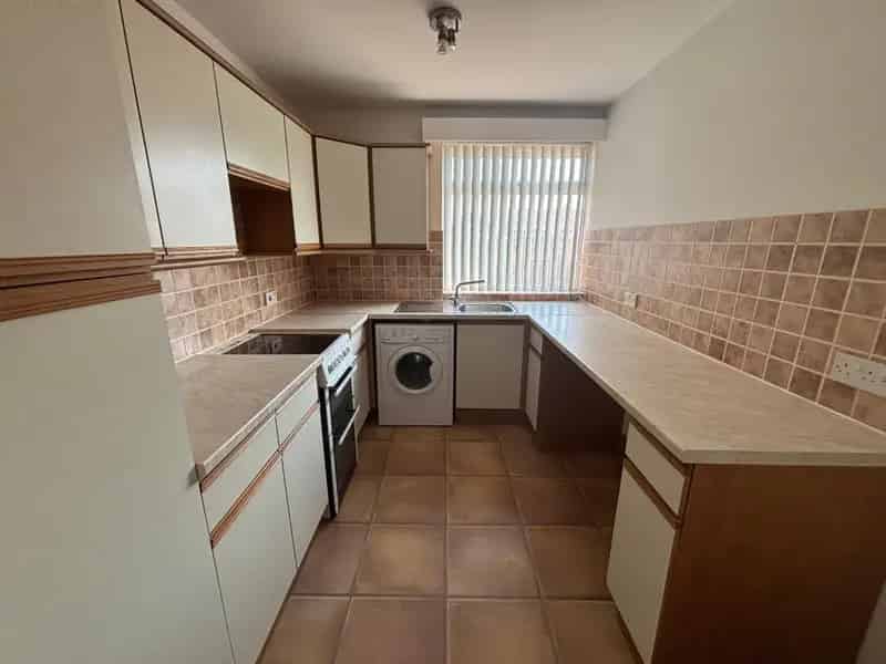 2 Bedroom Flat Westbury on Trym New Carpets Zero Deposit