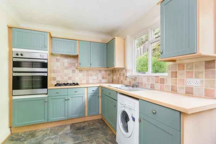 2 Bedroom Detached House to Rent Caterham