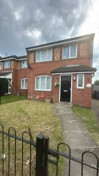 3 Bed House Sutton Coldfield - 2 Bathrooms - Private Drive