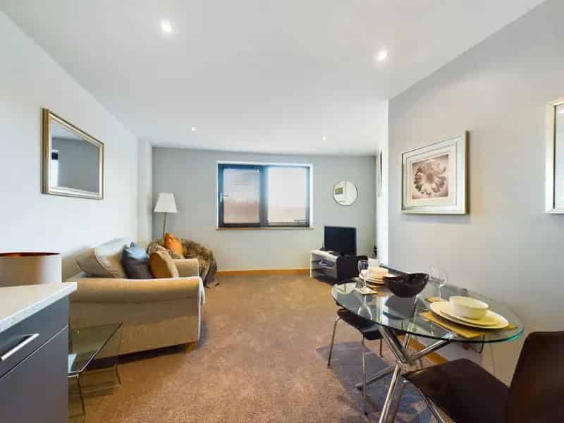 1 Bedroom Apartment To Let In Award Winning Complex
