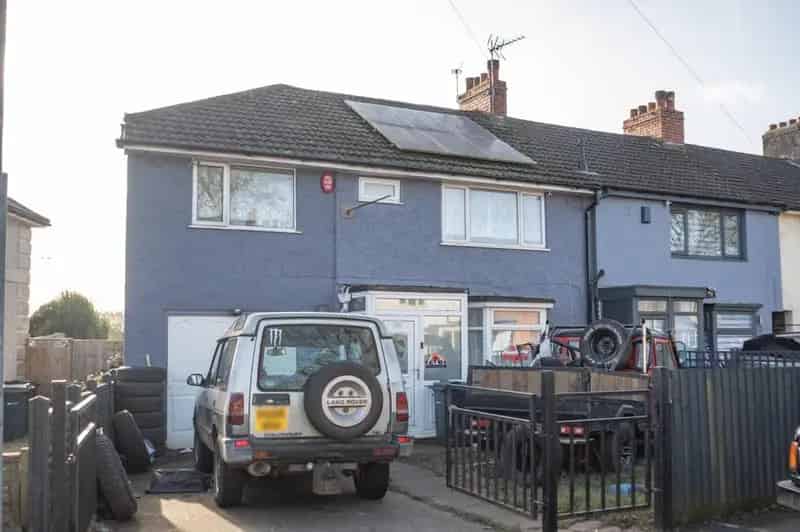 5 Bedroom Semi-Detached House for Sale