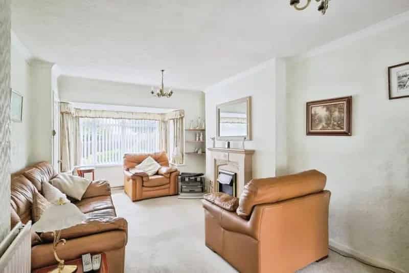 3 Bed Semi-Detached House For Sale