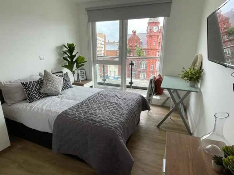 4 bedroom flat to rent