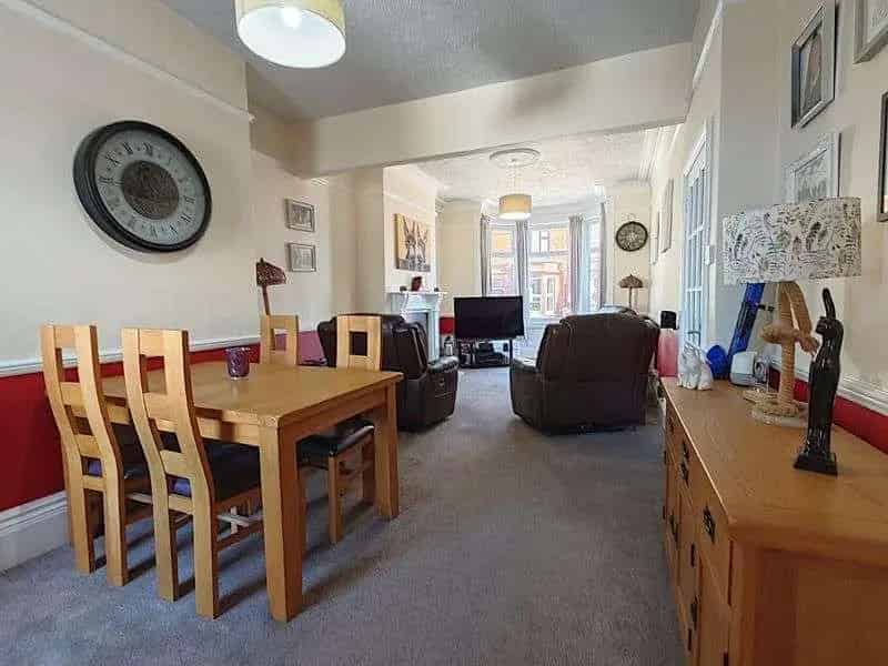3 bed house for sale