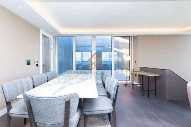 Luxury 3-Bed Duplex Penthouse Apartment in Canary Wharf