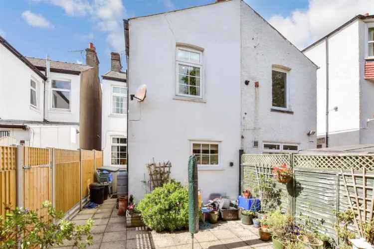 3 bedroom end of terrace house for sale