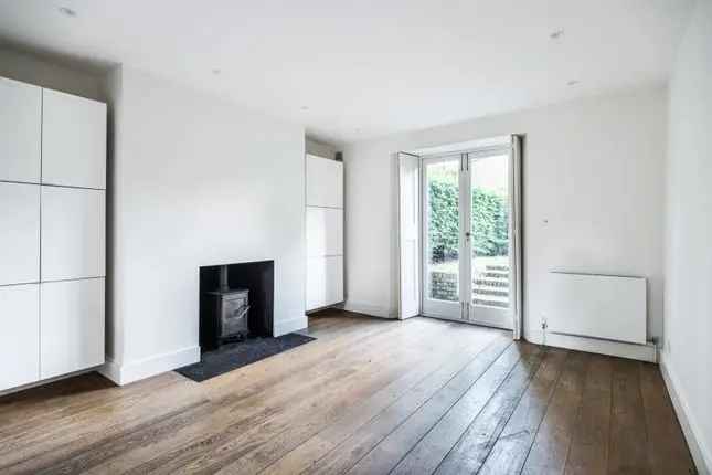 End terrace house to rent in Northampton Park, Canonbury N1