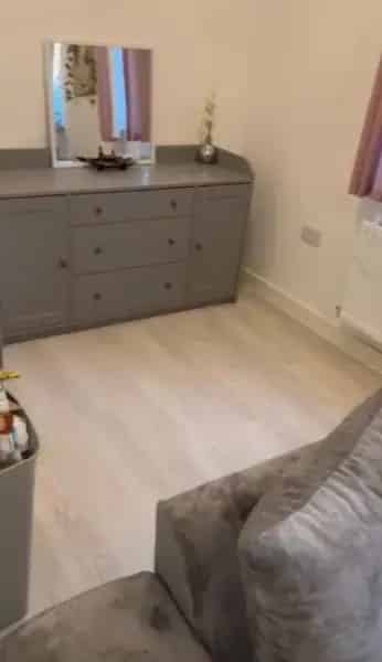 Ground Floor Flat 2 Beds Near Shops