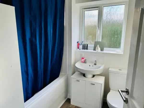3 Bed House Near A61 Sheffield