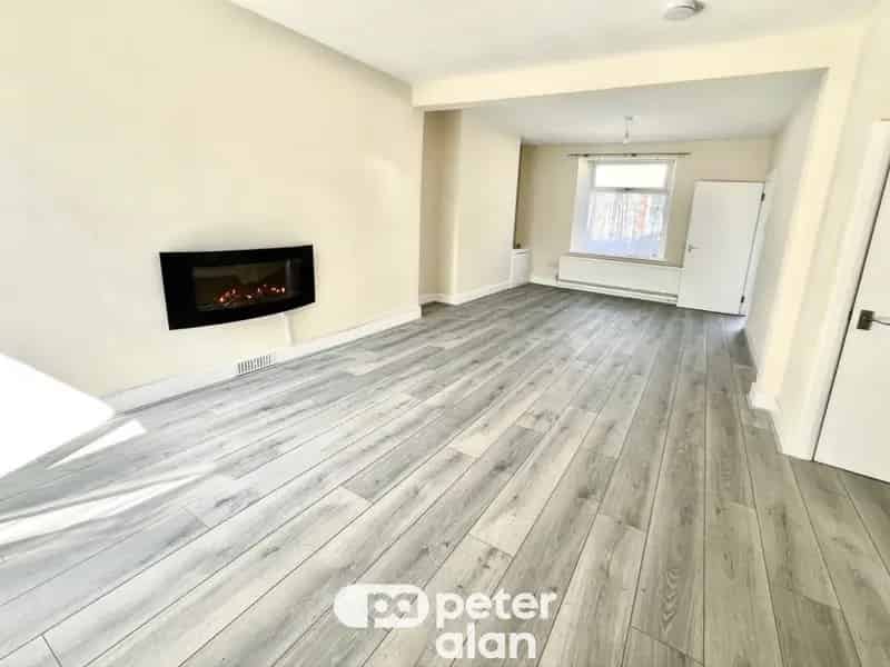 3 Bedroom House Zero Deposit Available Newly Refurbished