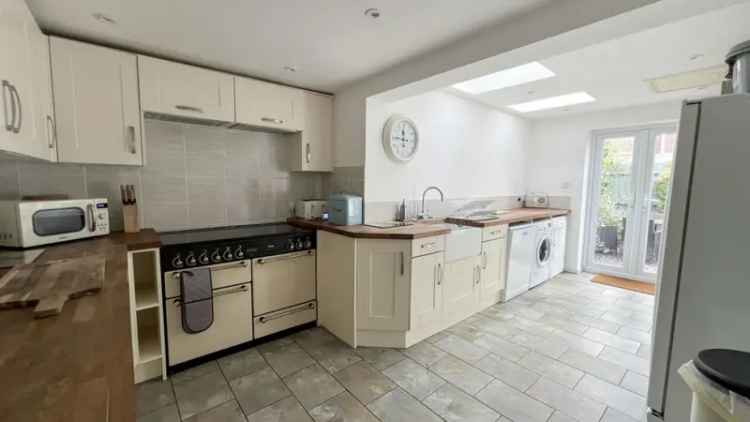 3 Bedroom House For Sale Near Warminster Train Station