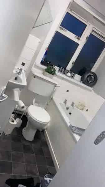 2 Bed Maisonette Near Shops and Schools