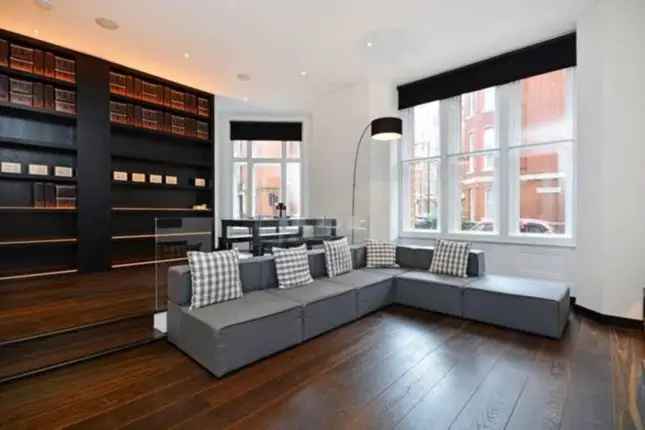 Flat to rent in Green Street, Mayfair W1K