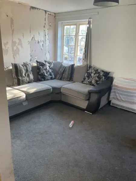 Flat For Rent in Colchester, England