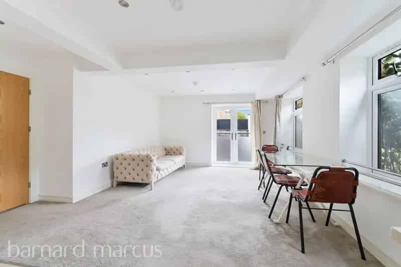 1 Bedroom Apartment New Malden Bright Airy Terrace Underfloor Heating