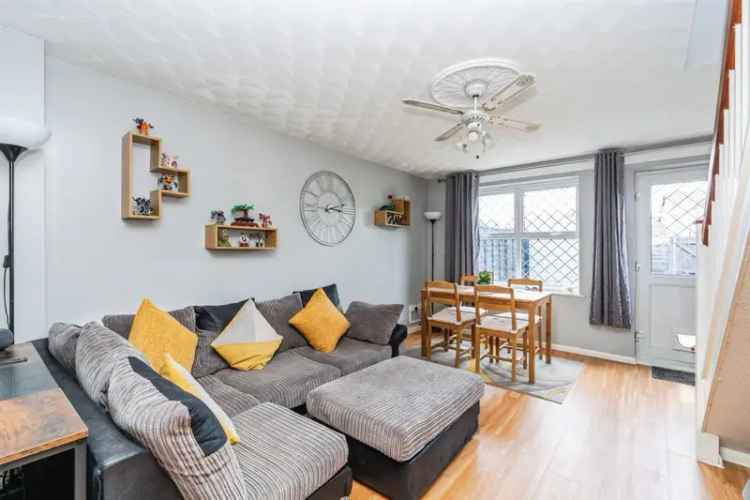 2 Bed House with EV Charging Point and Garden