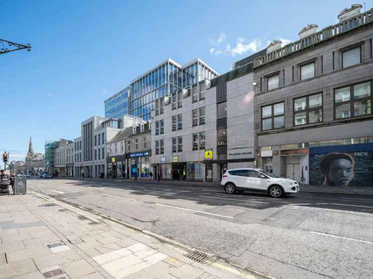 City Centre Retail and Office Unit 713.5 sq m