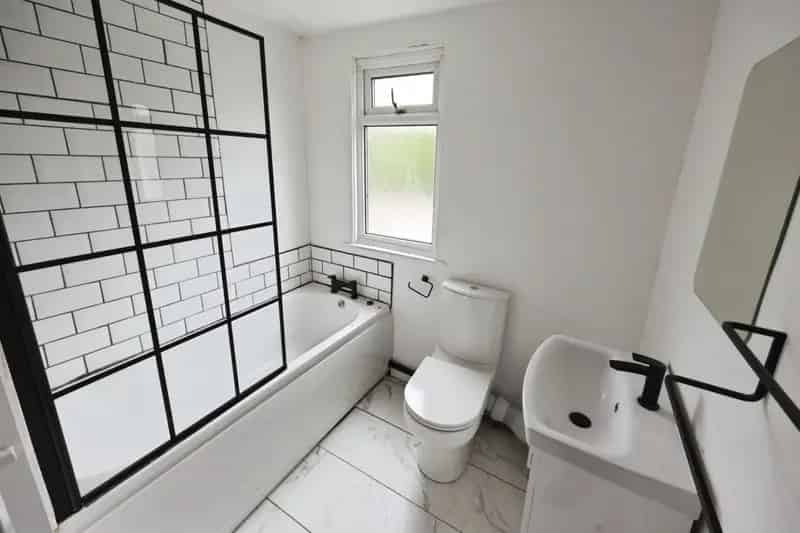 2 Bedroom House To Let - Quiet Village Location