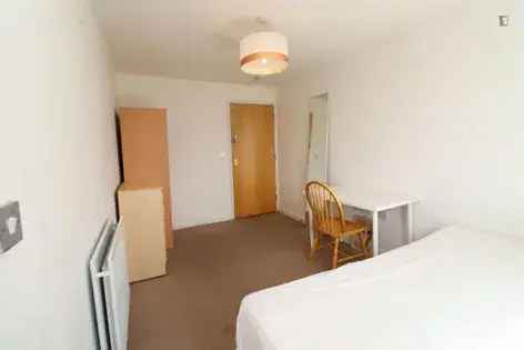 3 Room 38m2 Flat London 3-24 Month Rental