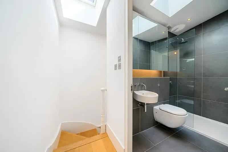 Fulham Broadway 1 Bed Split Level Apartment Near Transport