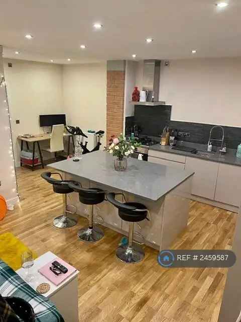 1 Bedroom Furnished Terraced House