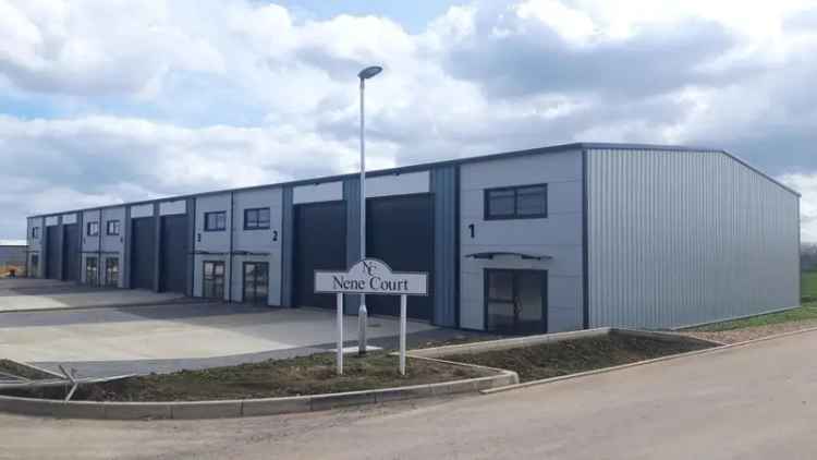 New Industrial Warehouse Units Steel Frame High Eaves LED Lighting