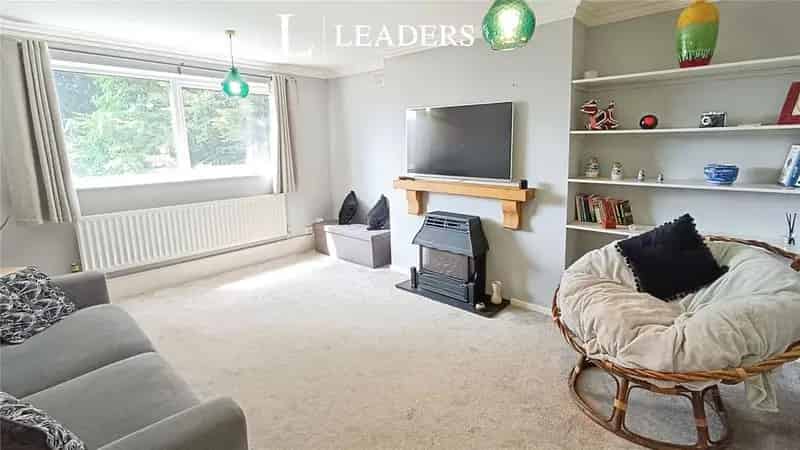 2 Bedroom Apartment for Sale Kings Norton No Onward Chain