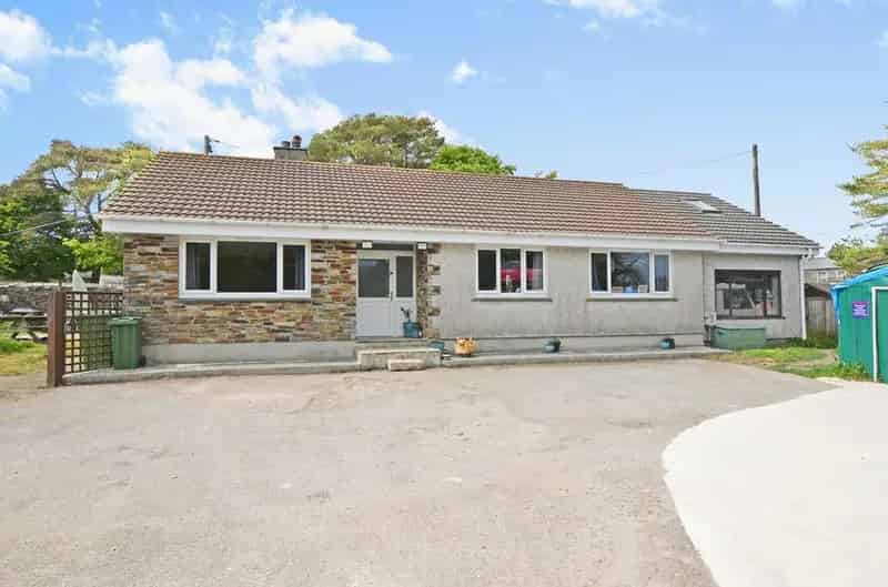 4 Bedroom Detached Bungalow for Sale
