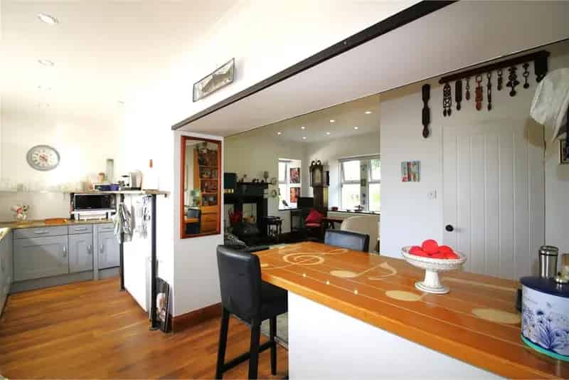 3 Bed Bungalow - Detached with 1 Reception Room