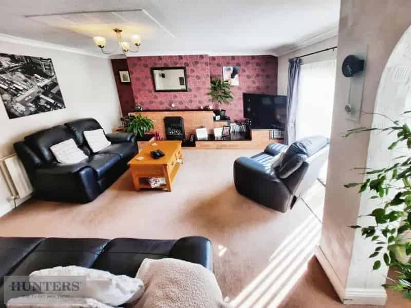 2 Bedroom Bungalow For Sale West Facing Gardens