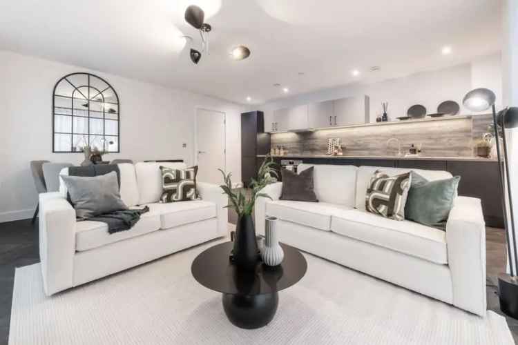 Luxury 2-Bed Apartment Trent Bridge Quays Last Available